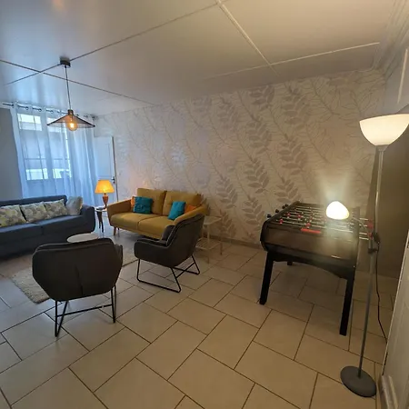 Du Grand Duc בית נופש *